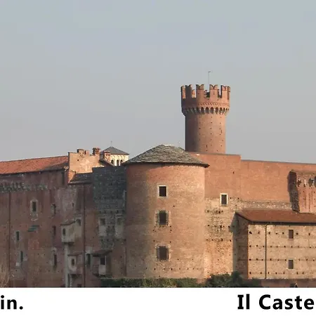 Centro Storico, 300m Dal Castello Apartmán *