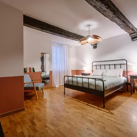Апартаменты Centro Storico, 300m Dal Castello Ивреа